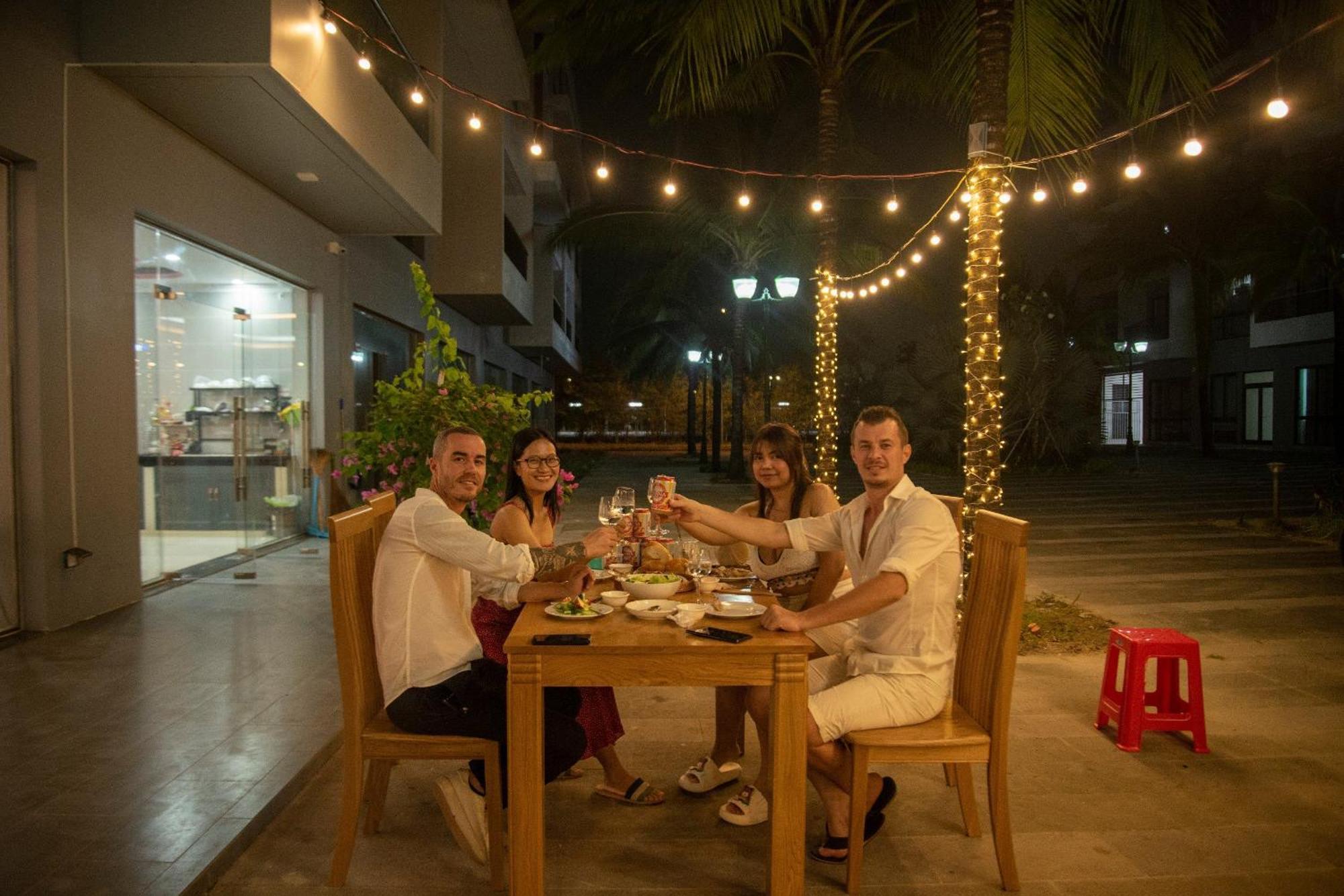 Hana Hotel Sonasea Night Market Фу Куок Екстериор снимка