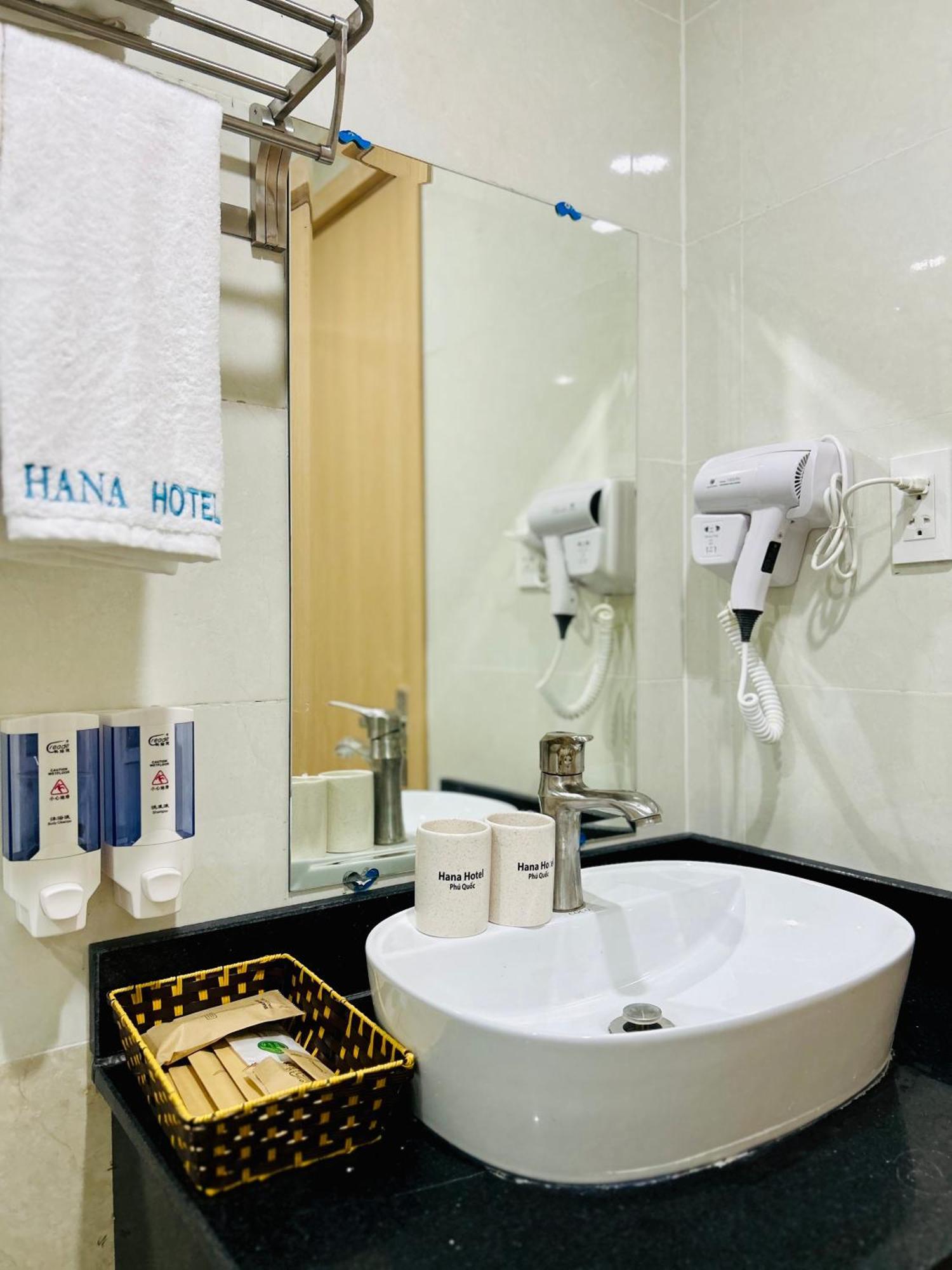 Hana Hotel Sonasea Night Market Фу Куок Екстериор снимка