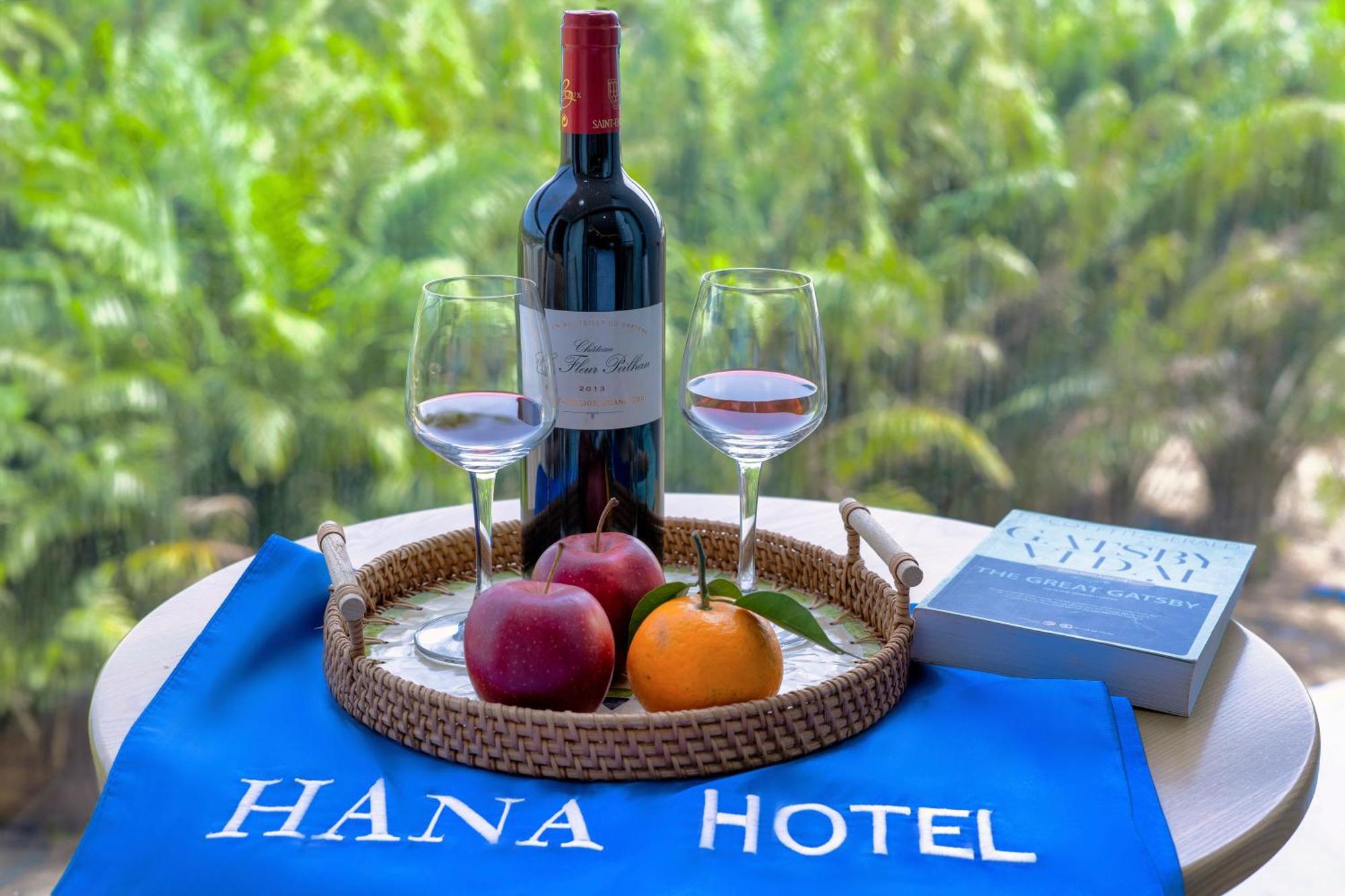 Hana Hotel Sonasea Night Market Фу Куок Екстериор снимка